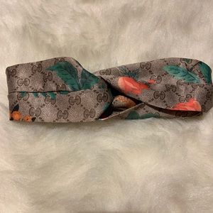 Gucci headband